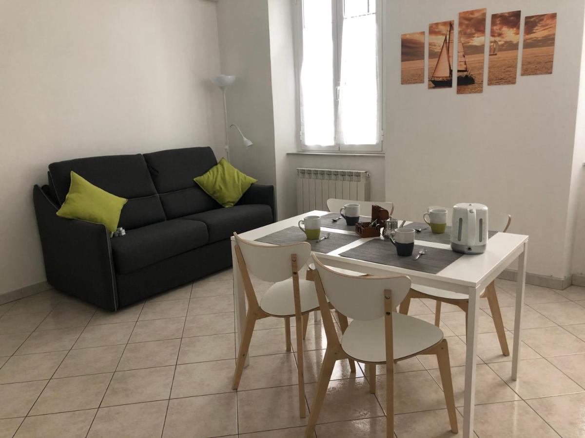 Due Ale - Nuova Casa Di Corte A Trieszt Kültér fotó